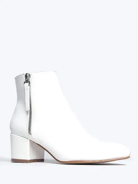 Pointed Toe Zip Ankle Boots